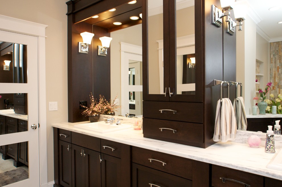 Dor Master Bath