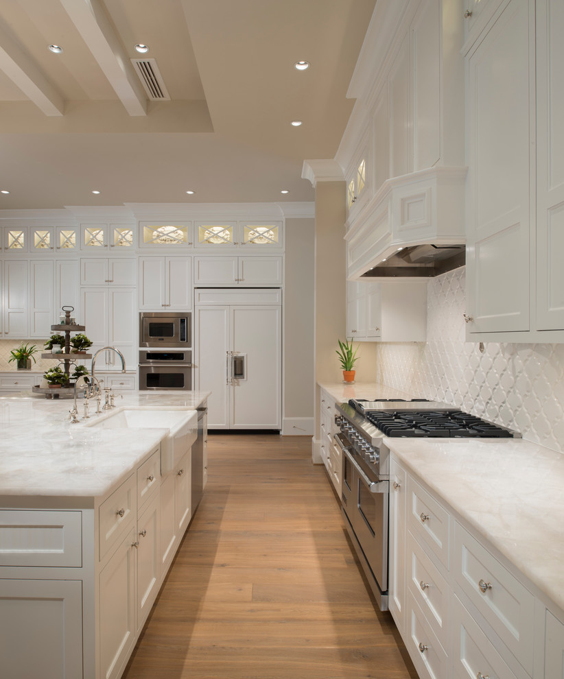 Inspiration for a transitional kitchen remodel in Houston