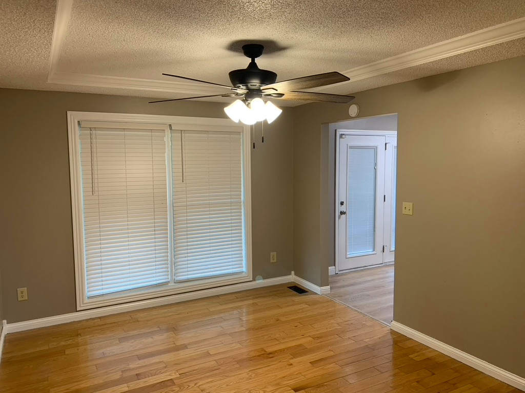 Plainview Dining Room After