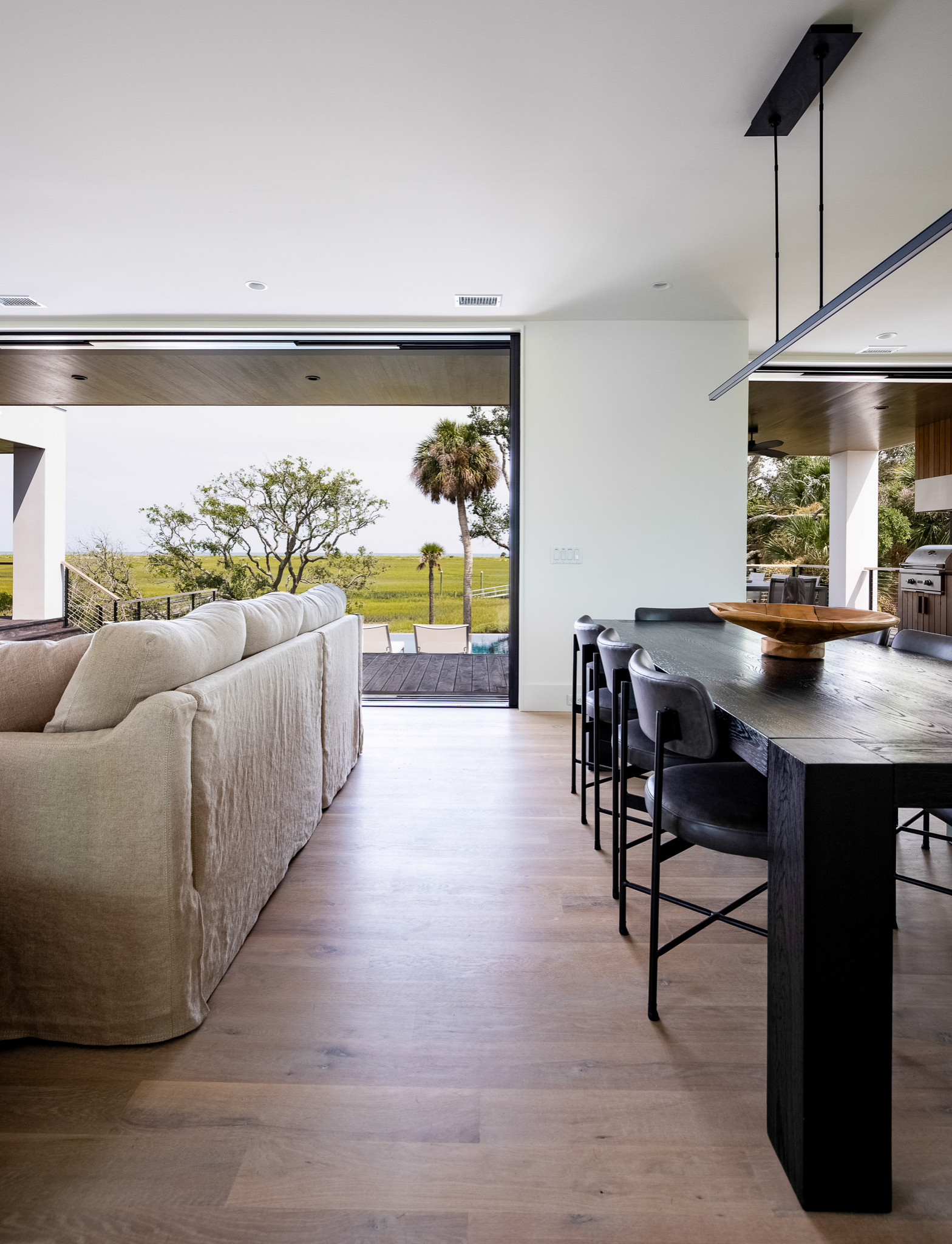 Island organic modern