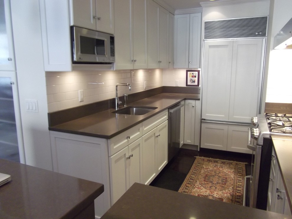 Transitional kitchen photo in New York