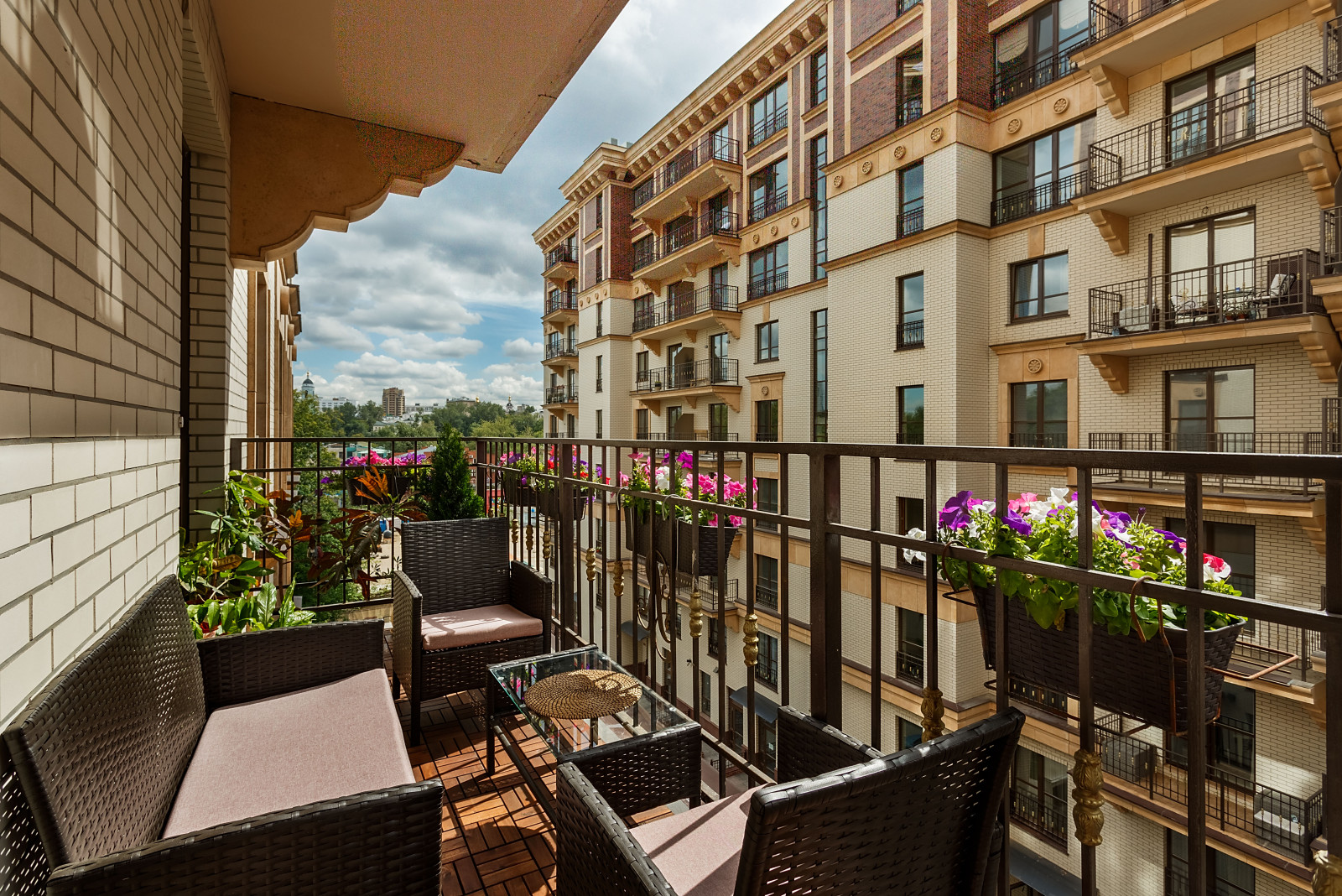 Квартира в Наставническом пер.