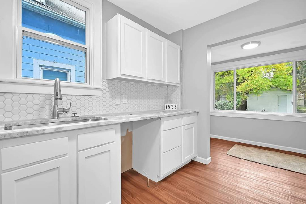 Kitchen Tile Backsplash