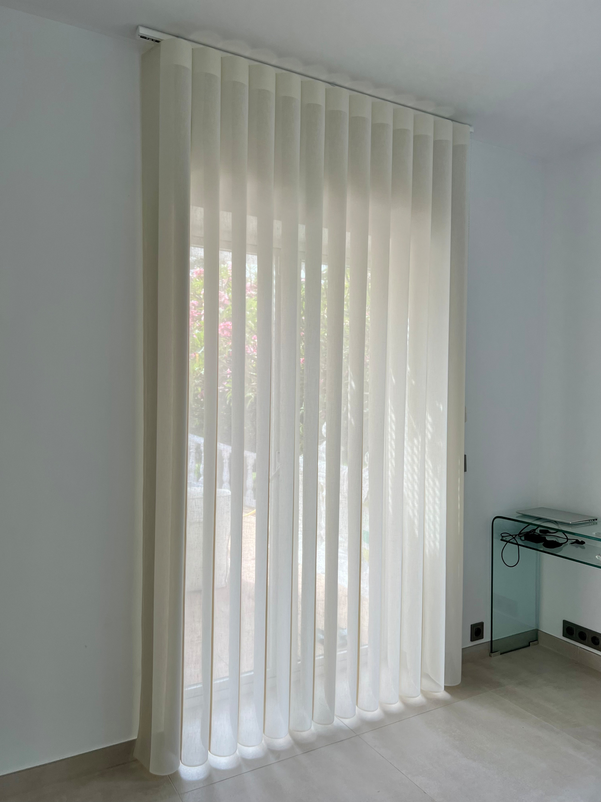 DAY & NIGHT BLINDS