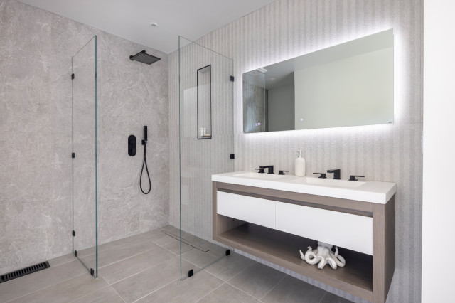 22 Viscaino contemporary-bathroom