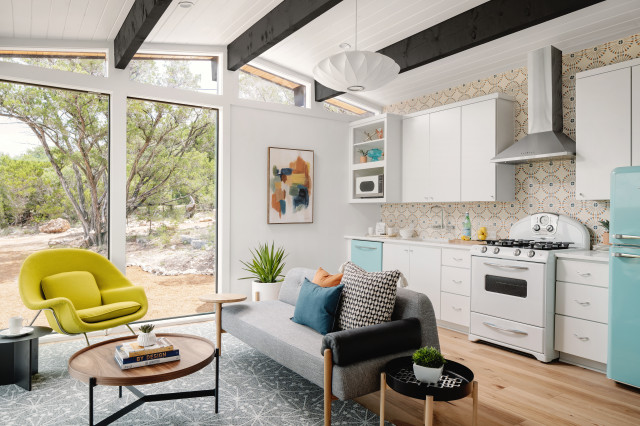 Atomic Ranch MCM Main House midcentury-kitchen