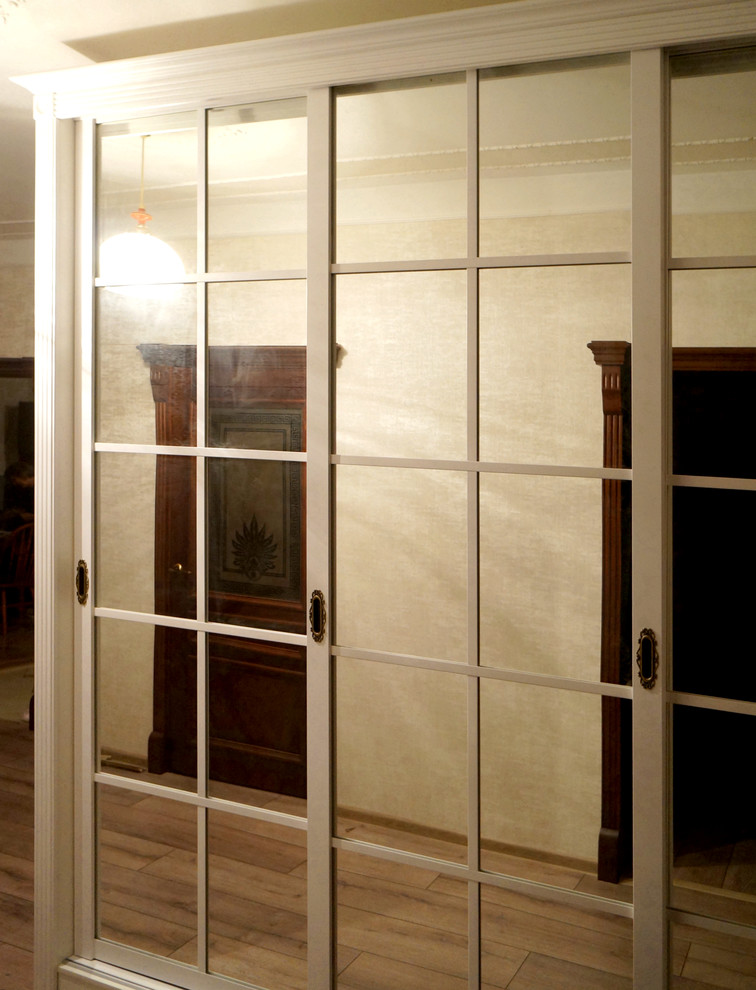 Шкафы купе Bellearti в стиле неоклассика