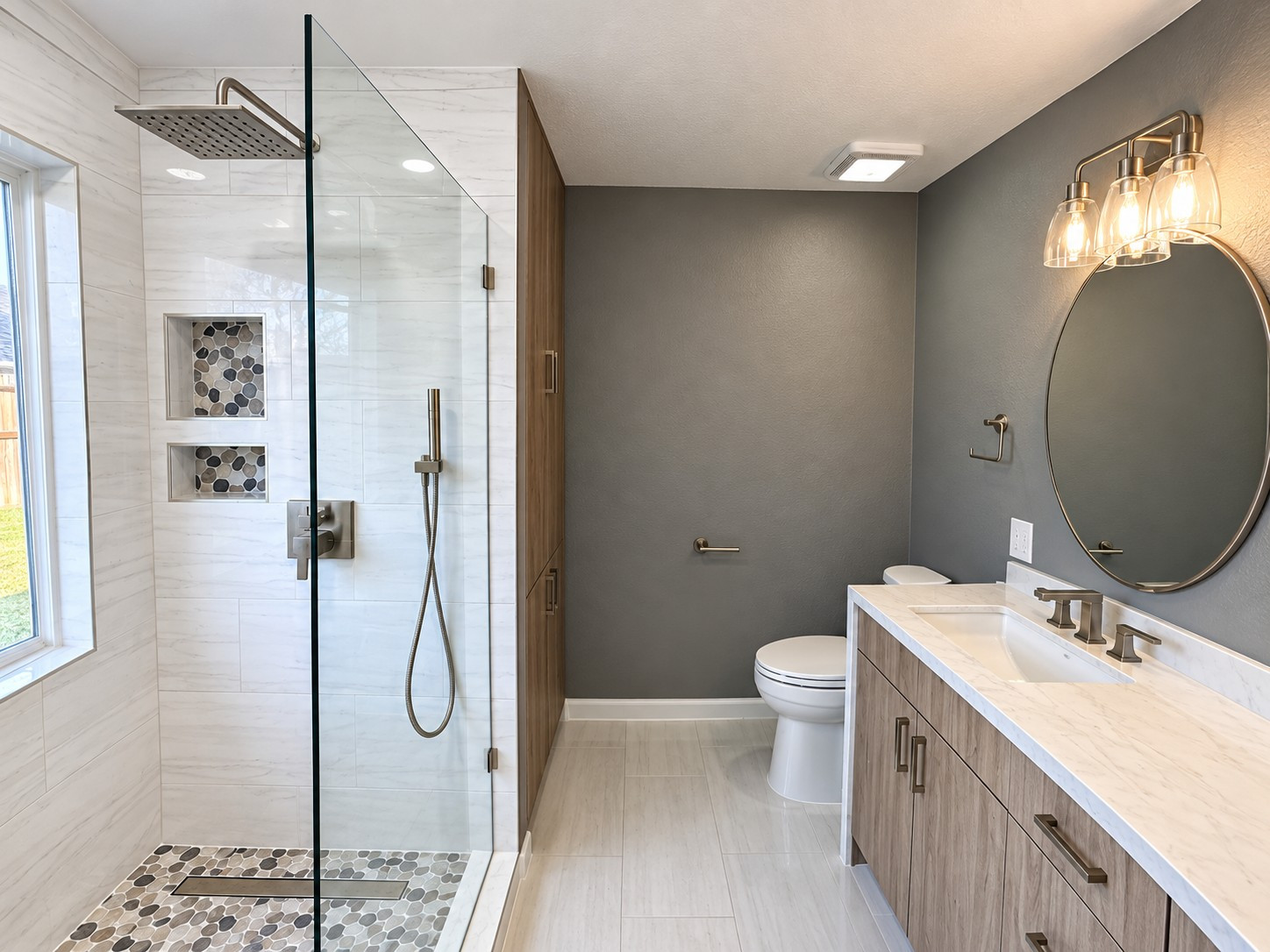 Contemporary Master Bathroom Remodeling in Cypress, TX