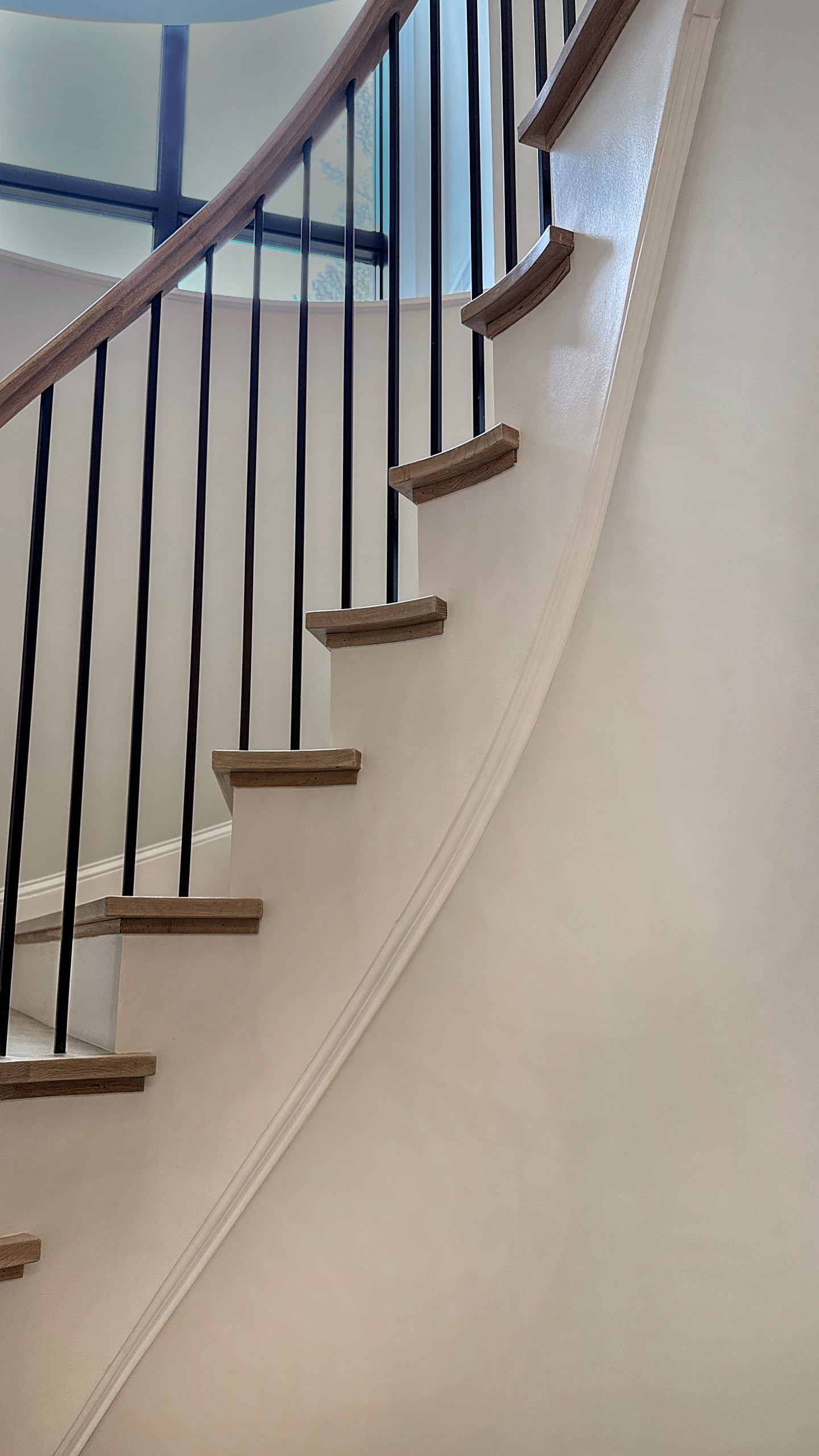 Project #150 | Contemporary White Oak Curve