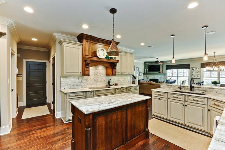 Kitchen - transitional kitchen idea