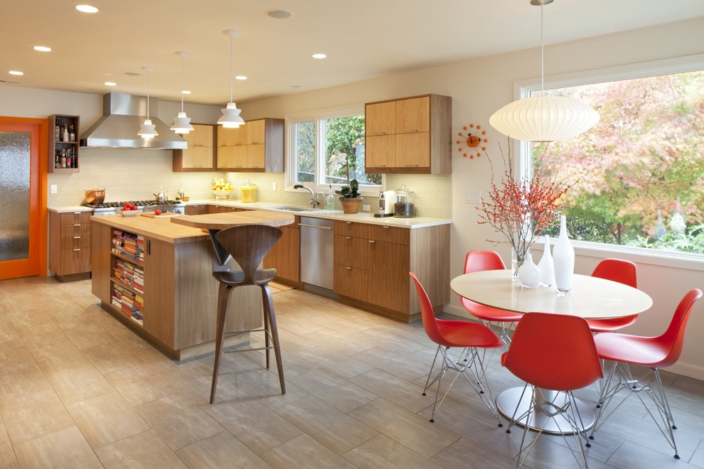 This is an example of a modern kitchen in Portland with stainless steel appliances.