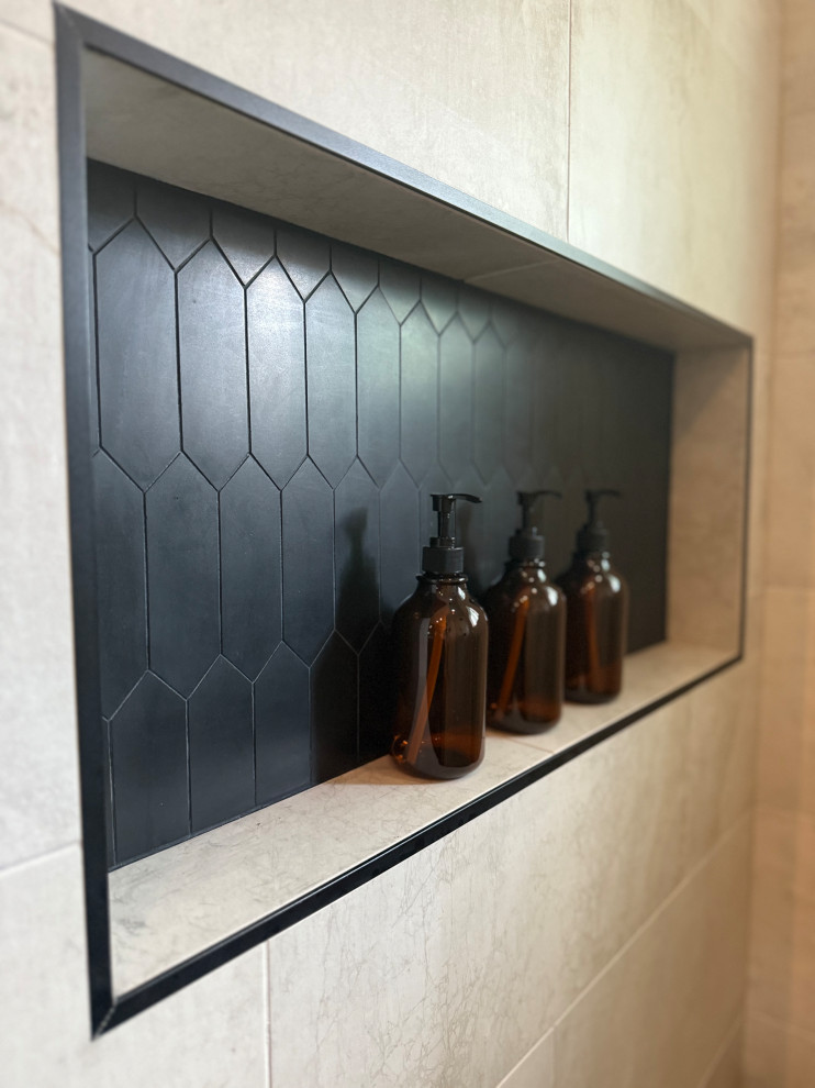 Master Bathroom Luxurious & Bold