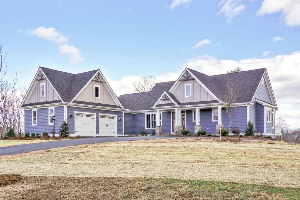 Home design - transitional home design idea