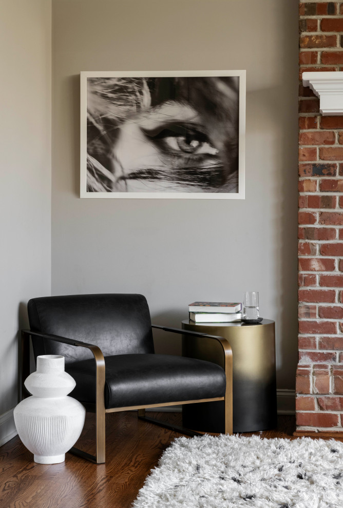Home design - transitional home design idea in Chicago