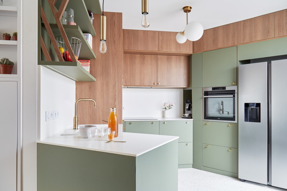 Источник вдохновения для домашнего уюта: кухня среднего размера в современном стиле