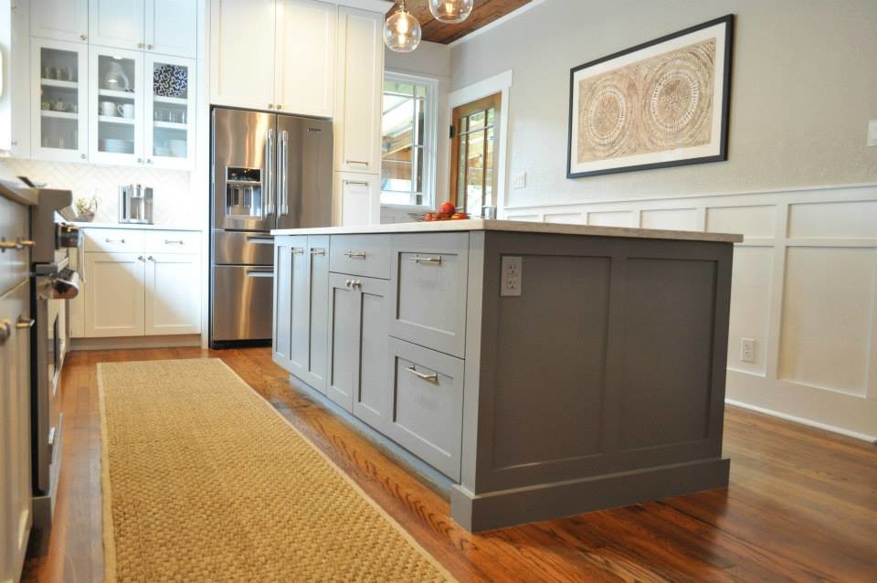 Kitchen - kitchen idea in Austin