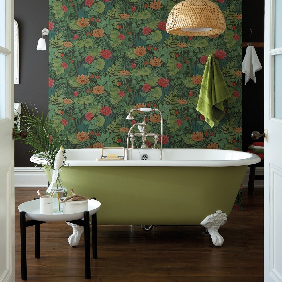 Example of a 1950s bathroom design in West Midlands