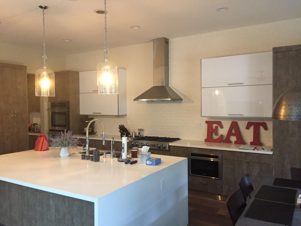 Kitchen - kitchen idea in Orange County