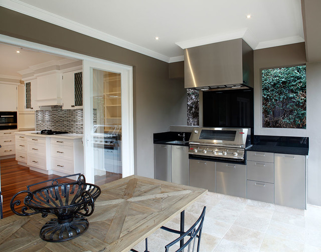 Upper North Shore Outdoor Kitchen Traditional Kitchen Sydney