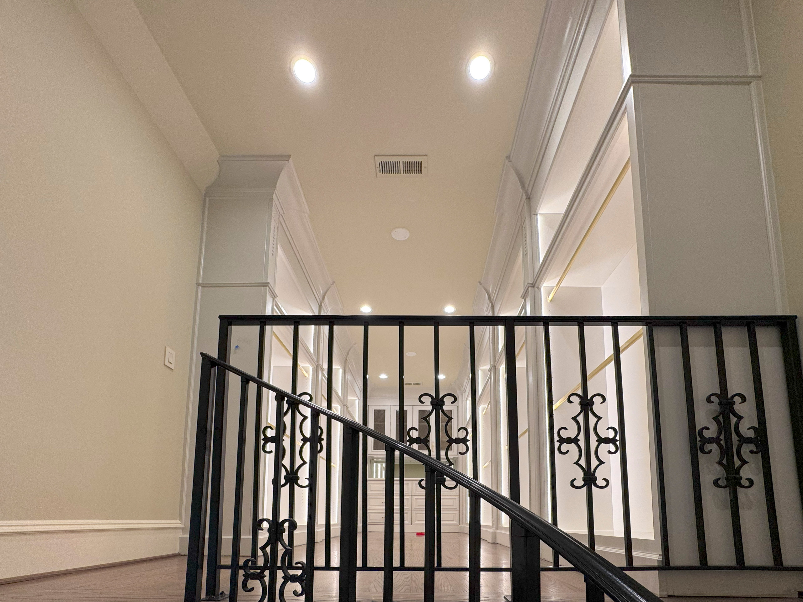 135_Vibrant Staircase with Touch of Historic Grandeur, Great Falls, VA 22066