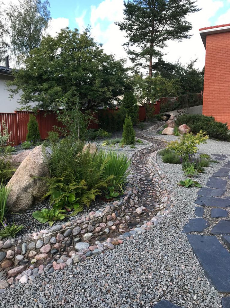 гравийный сад "История на склоне"