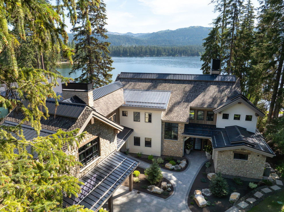 Payette Lake Home - Aerial view of entry.