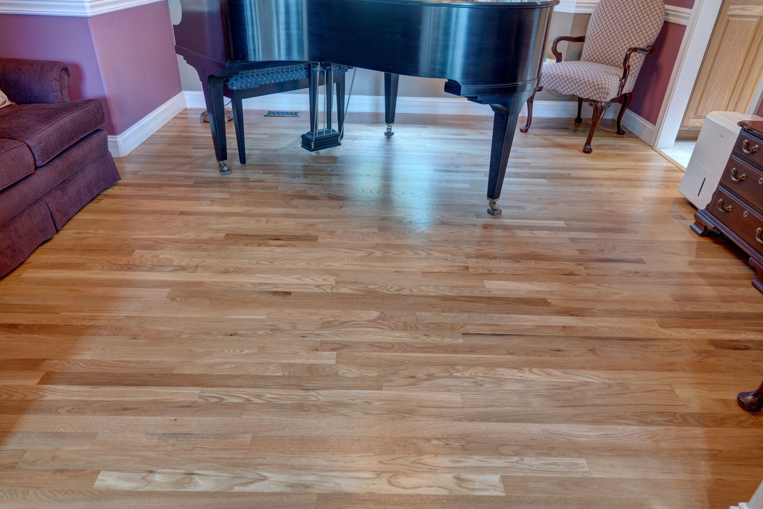 118 Chatham Lane - Ceiling, Fireplace, Floor