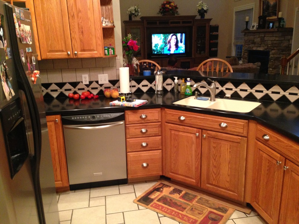 Chambers Hill Rd Double Kitchen Renovation - Upstairs Kitchen Before