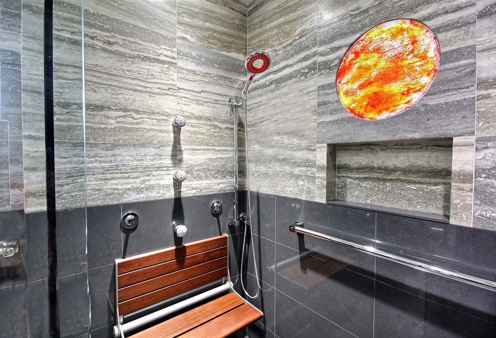 Photo of a modern bathroom in Hawaii with porcelain tile.
