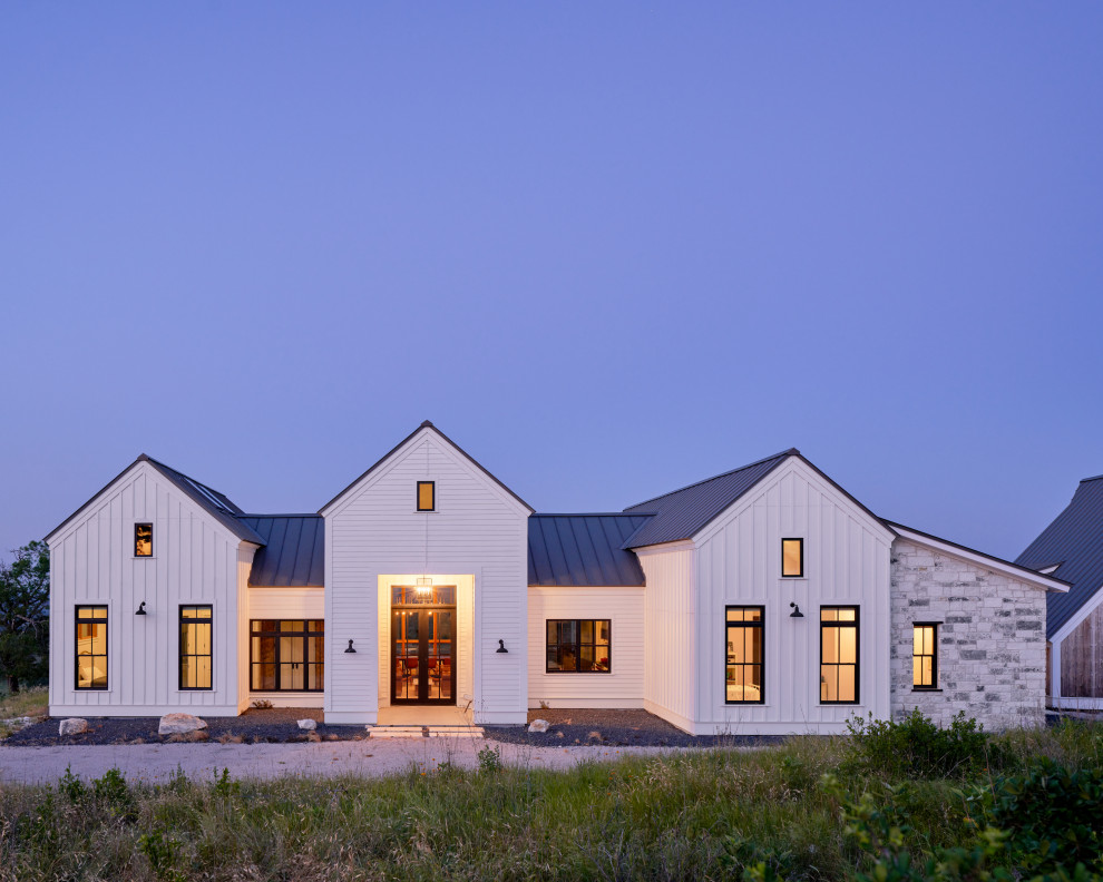 Country exterior in Austin.