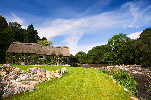 River side house, sekelskiftes-fasad