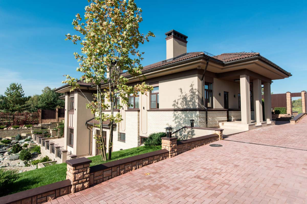 Дом в овраге