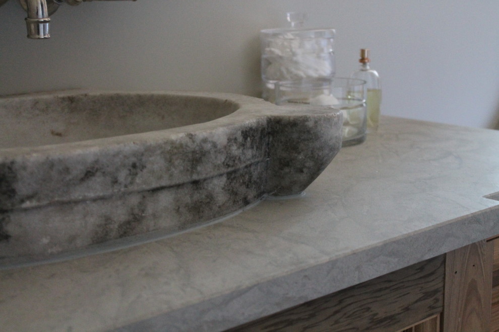 Inspiration for a transitional home design remodel in Birmingham
