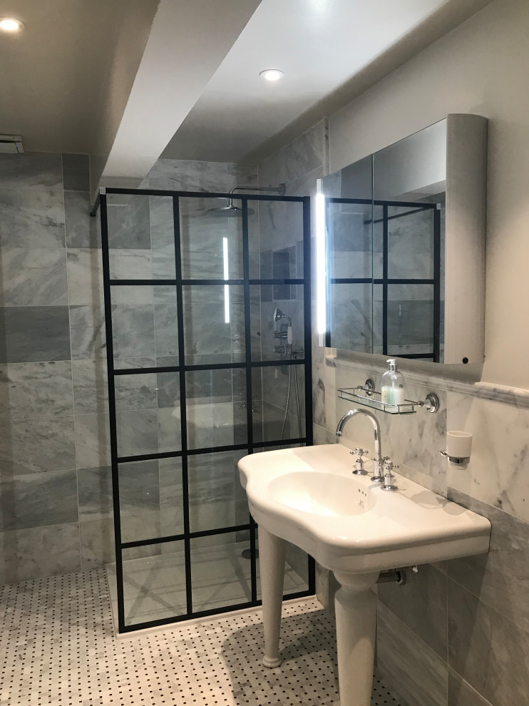 Ridgeway, Wimbledon, SW19 Modern Bathroom London by Red Box Houzz