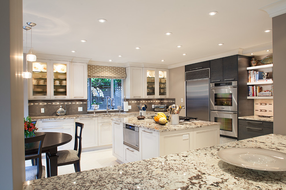 Inspiration for a transitional kitchen remodel in Vancouver