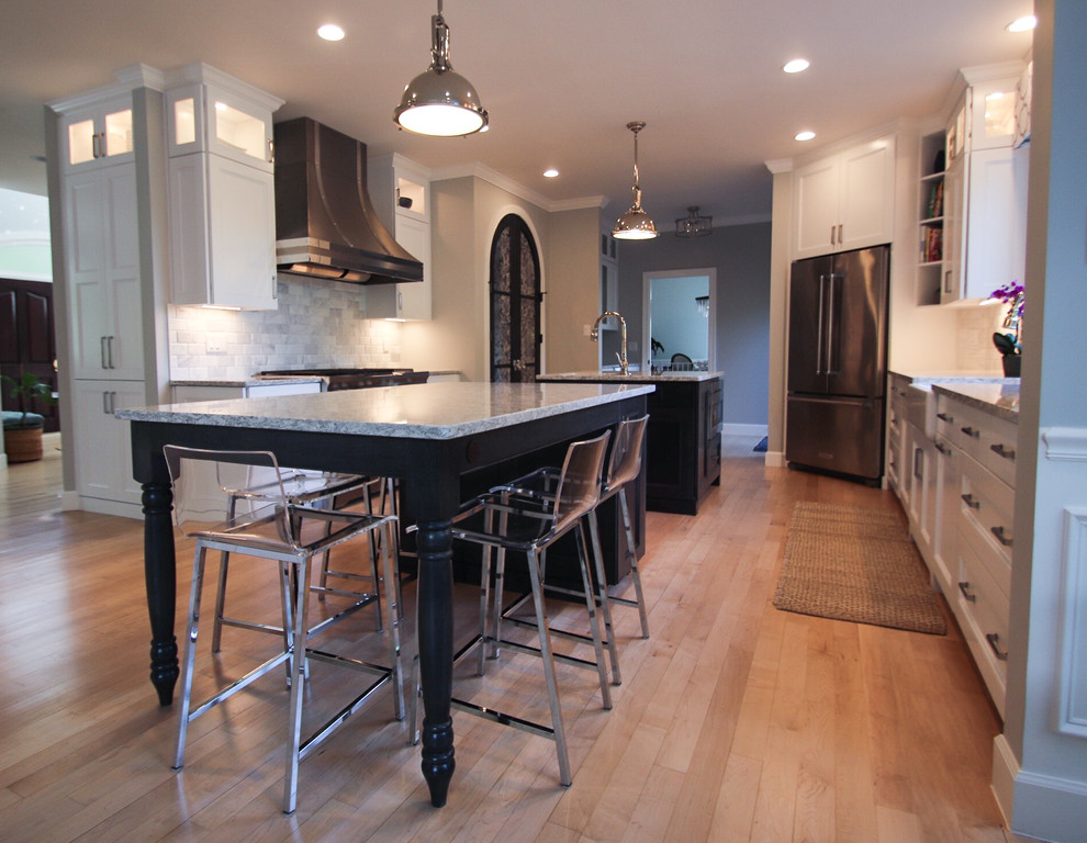 Transitional kitchen photo in DC Metro