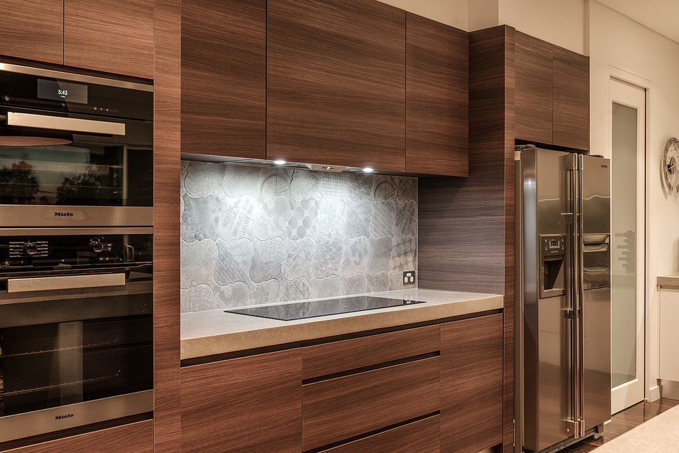 Design ideas for a contemporary kitchen in Sydney.