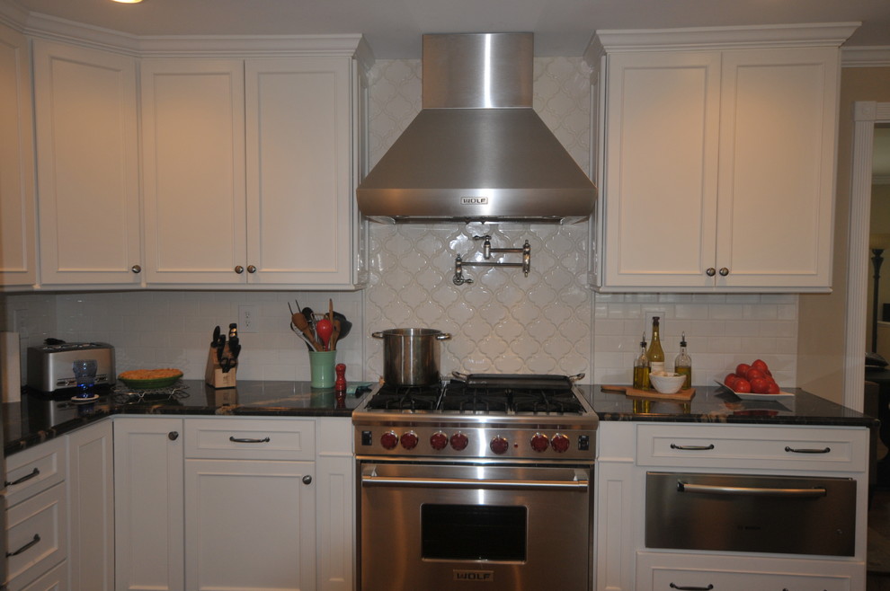Photo of a classic kitchen in DC Metro.