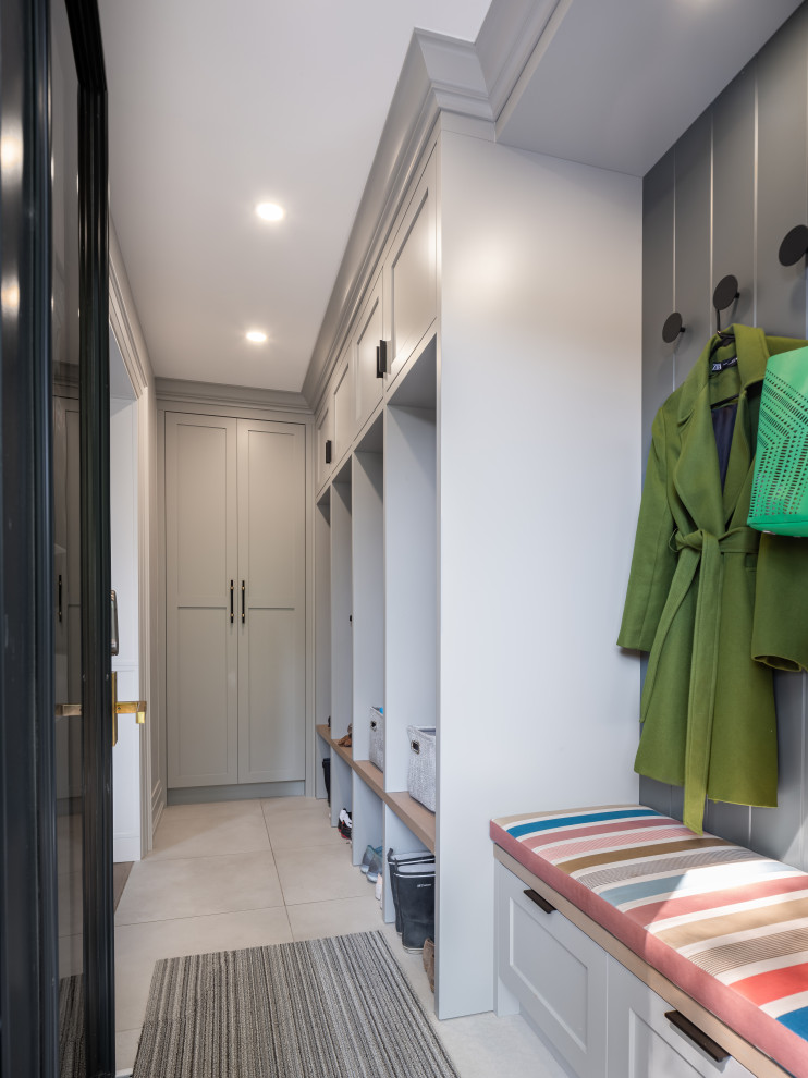 Inspiration for a transitional entryway remodel in Toronto