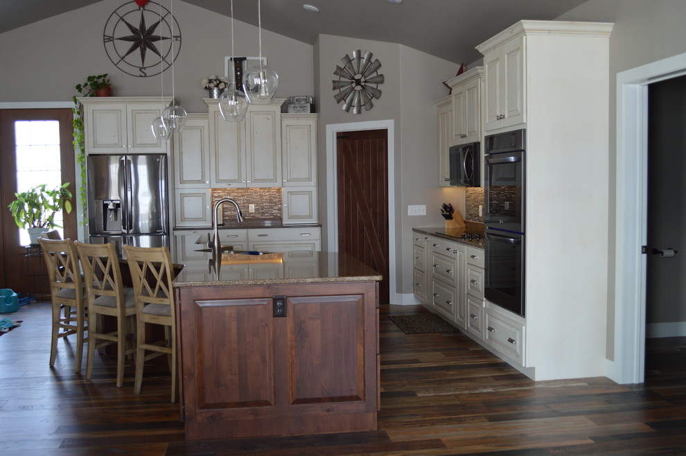 Inspiration for a large rustic home design remodel