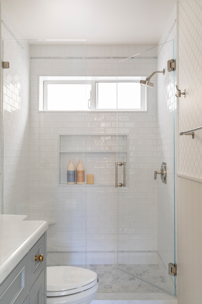 Example of a beach style bathroom design in Los Angeles