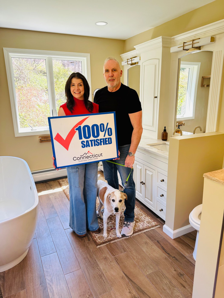 Bathroom photo in Bridgeport