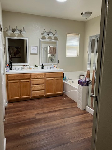 Minimalist bathroom photo