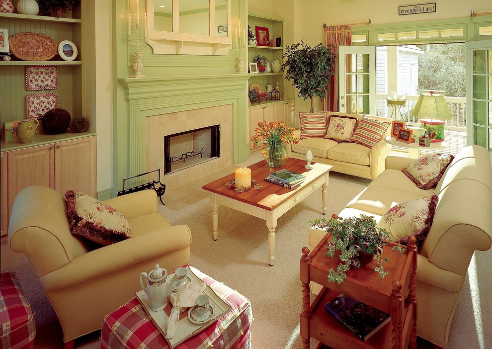 This is an example of an arts and crafts living room in Atlanta.