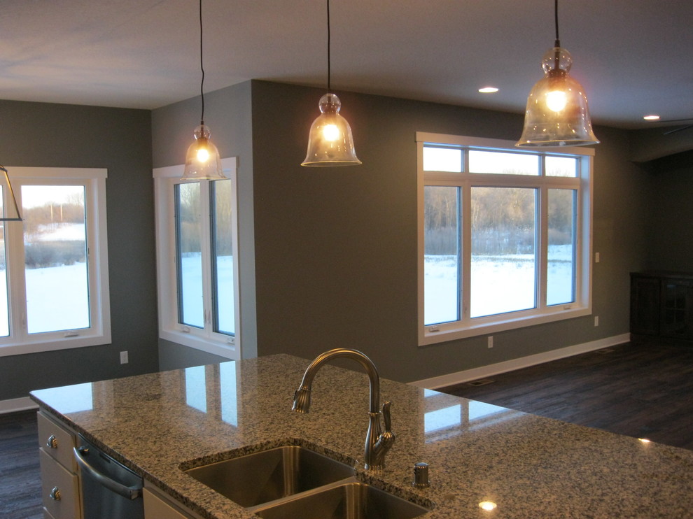 Inspiration for a craftsman kitchen remodel in Minneapolis