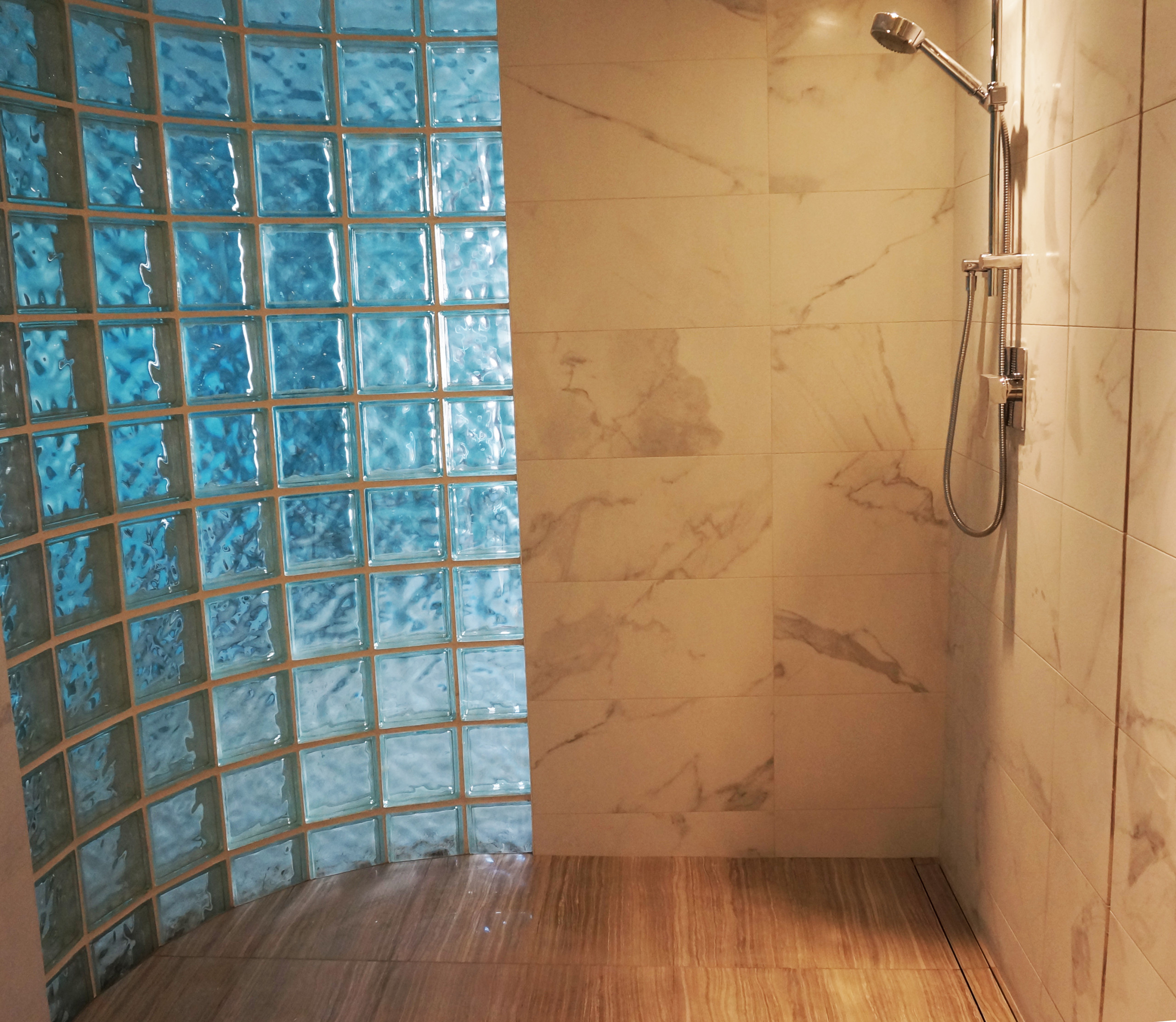 West End Master Ensuite