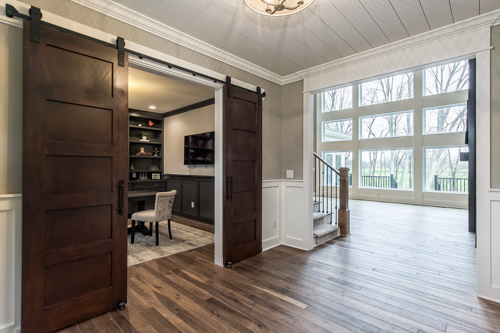 Mountain style home design photo in Columbus