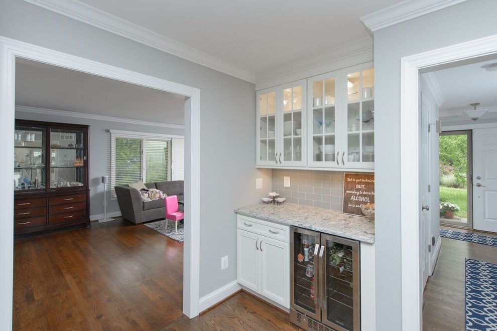 Transitional kitchen photo in Baltimore