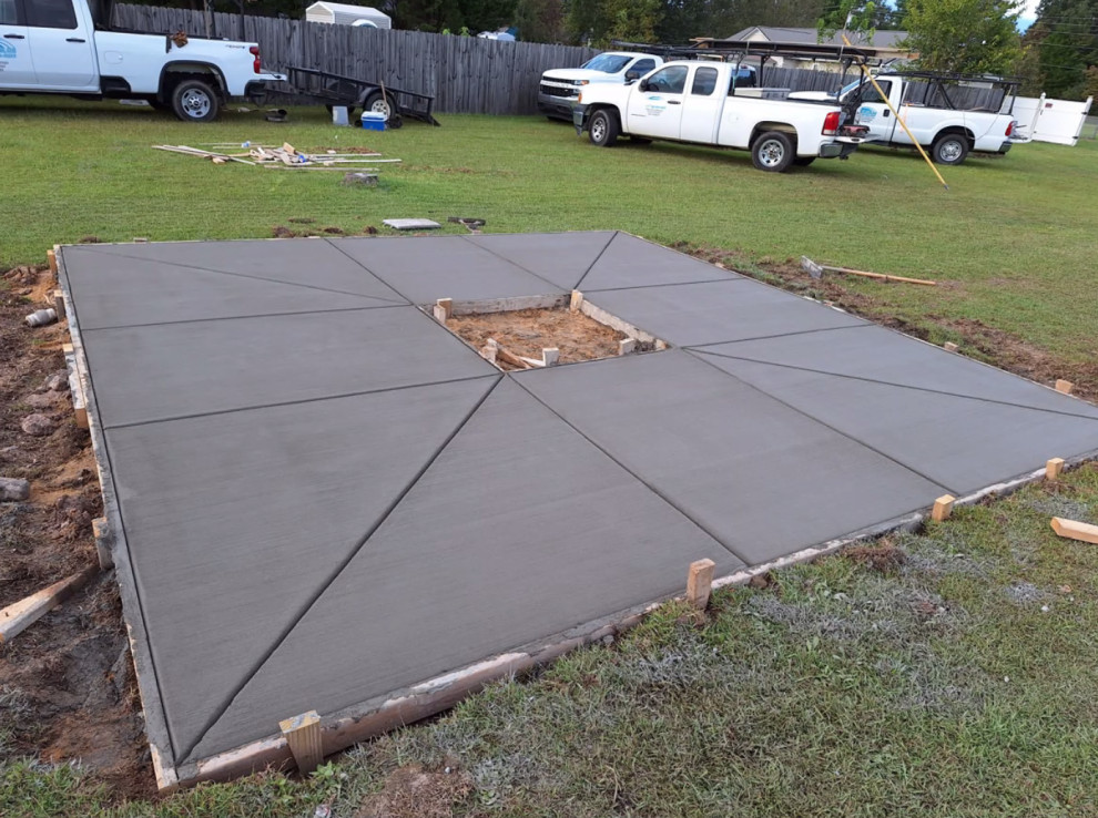 Firepit and pool area