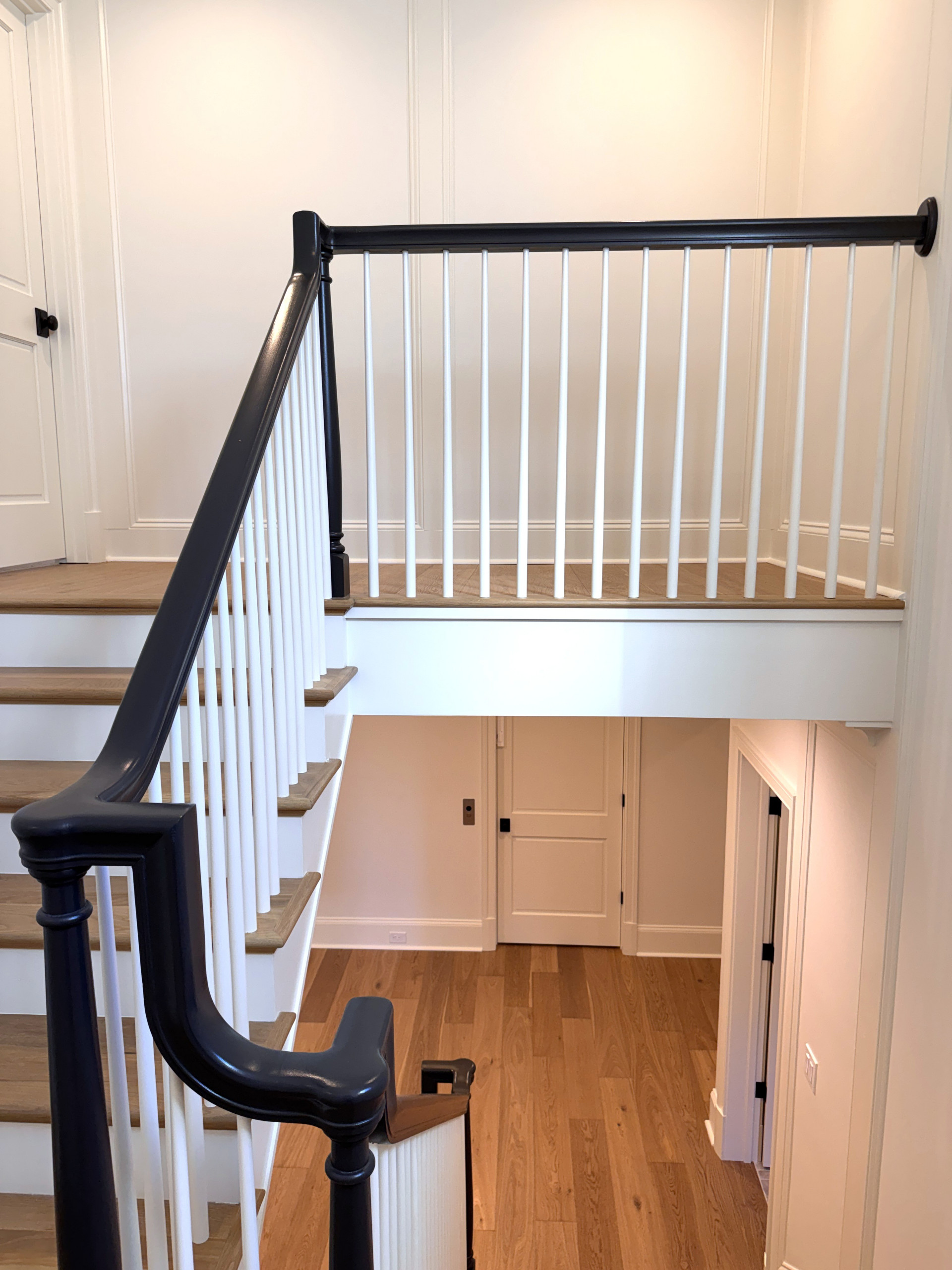 Project #160 | Traditional Box Stair with Gooseneck Handrail